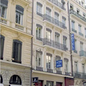 Elysée Lione